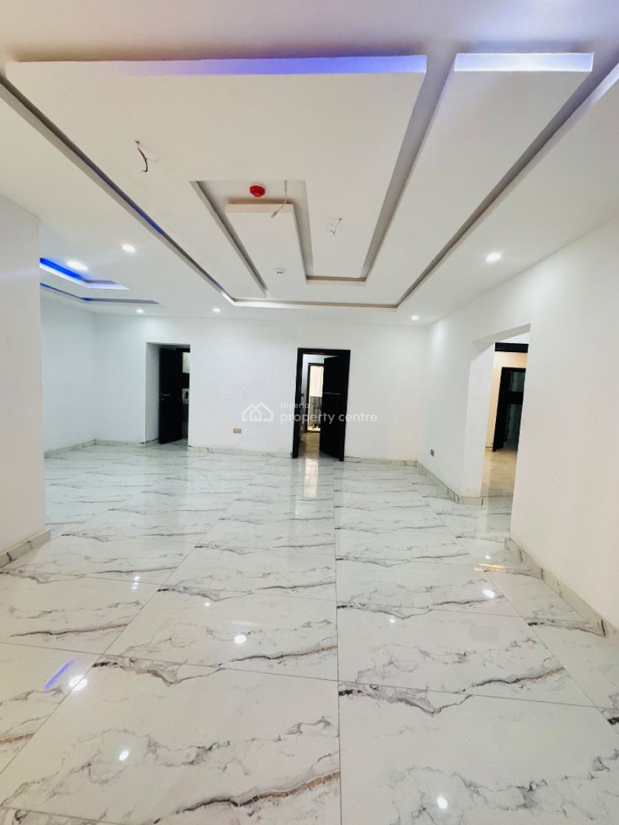 Nicely Built 2 Bedroom Apartment with Bq, Pool &gym, Lekki Phase 1, Lekki, Lagos, Flat / Apartment for Sale