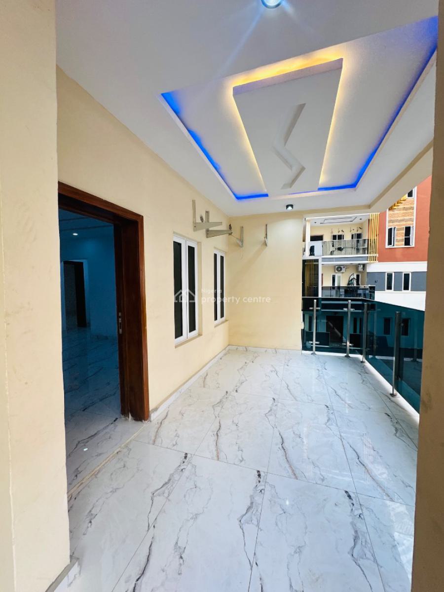 Nicely Built 2 Bedroom Apartment with Bq, Pool &gym, Lekki Phase 1, Lekki, Lagos, Flat / Apartment for Sale