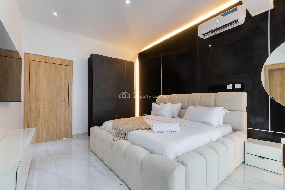 Luxury 2 Bedroom Apartment with Snooker, Ps5, Lekki Phase 1, Lekki, Lagos, Flat / Apartment Short Let