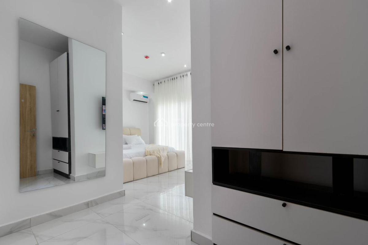 Luxury 2 Bedroom Apartment with Snooker, Ps5, Lekki Phase 1, Lekki, Lagos, Flat / Apartment Short Let