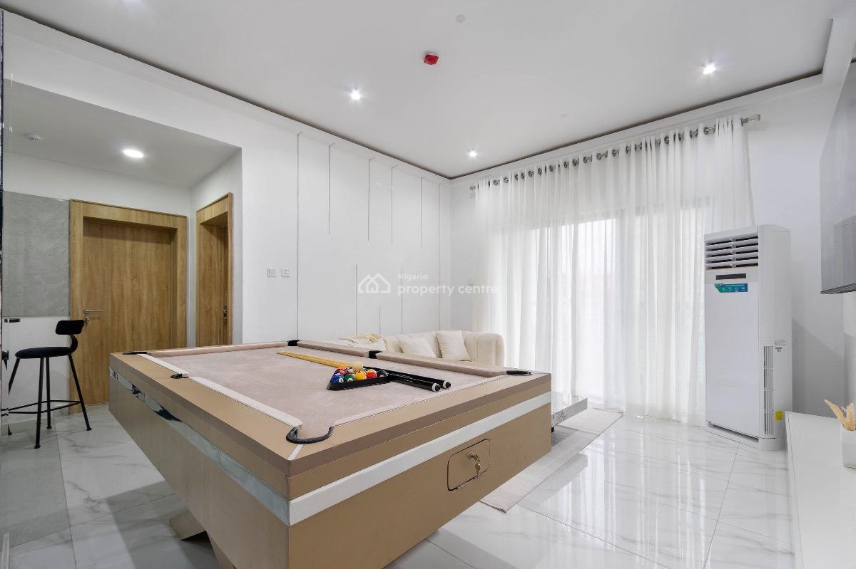 Luxury 2 Bedroom Apartment with Snooker, Ps5, Lekki Phase 1, Lekki, Lagos, Flat / Apartment Short Let