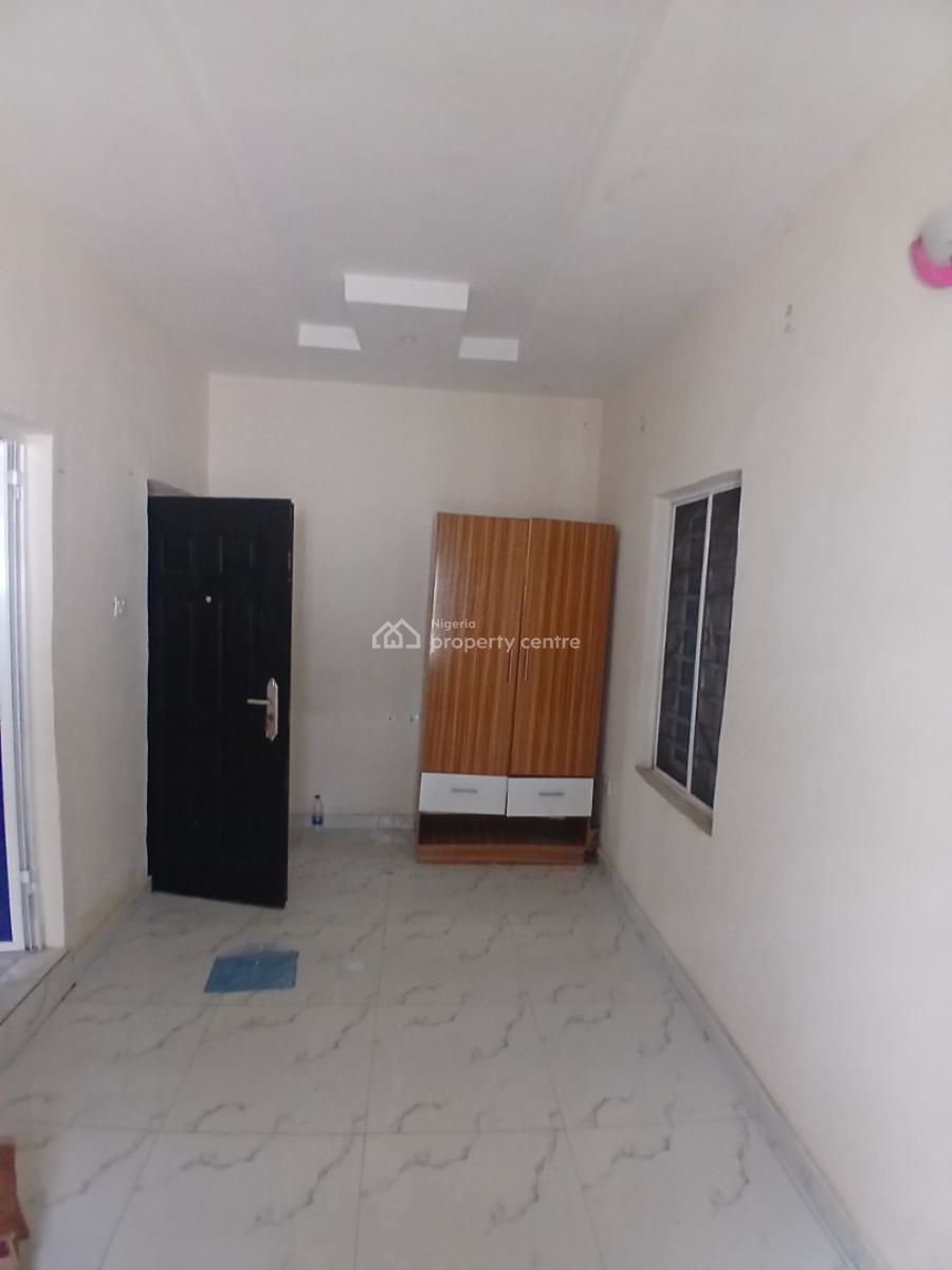 2 Bedroom Flat, Newtown Estate, Ogombo, Ajah, Lagos, Flat / Apartment for Rent