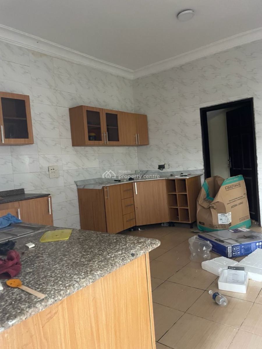 Service 4 Bedrooms with Bq Semi Detached, Chevron Drive, Lekki Expressway, Lekki, Lagos, Semi-detached Duplex for Rent