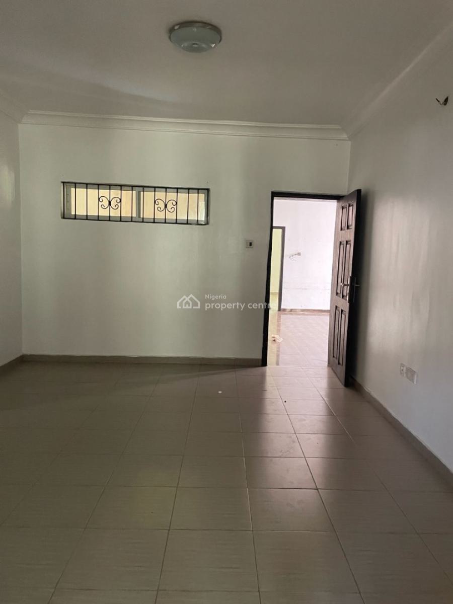 Service 4 Bedrooms with Bq Semi Detached, Chevron Drive, Lekki Expressway, Lekki, Lagos, Semi-detached Duplex for Rent