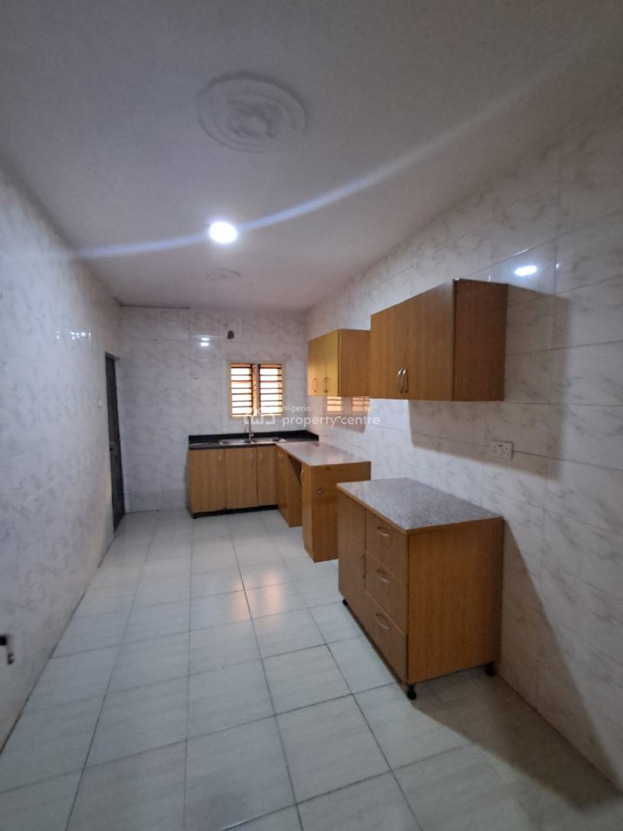 Standard & Sharp 2 Bedrooms Flat, Gra Phase 2, Magodo, Lagos, Flat / Apartment for Rent
