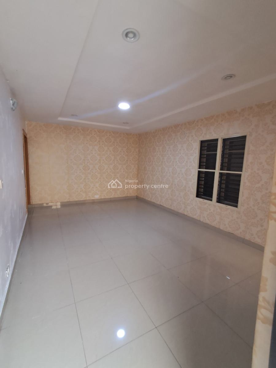 Standard & Sharp 2 Bedrooms Flat, Gra Phase 2, Magodo, Lagos, Flat / Apartment for Rent