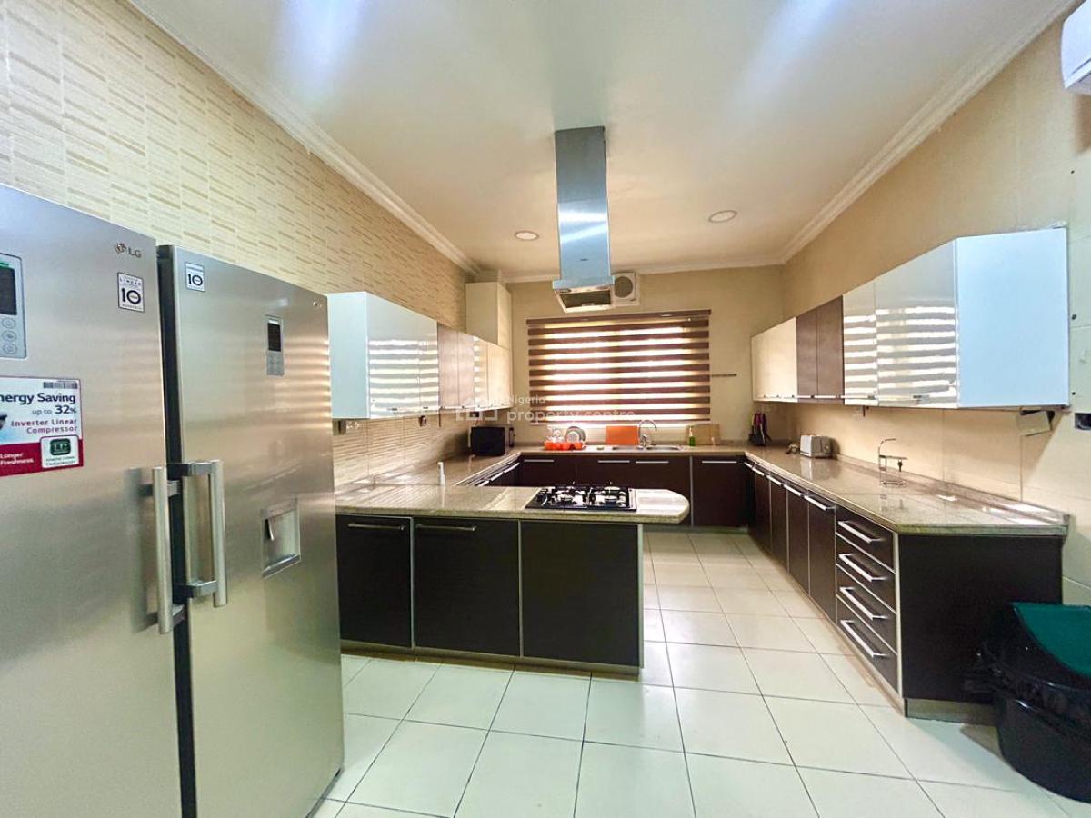 Luxurious 3 Bedroom Apartment with Pool, Gym, Old Ikoyi, Ikoyi, Lagos, Flat / Apartment for Rent