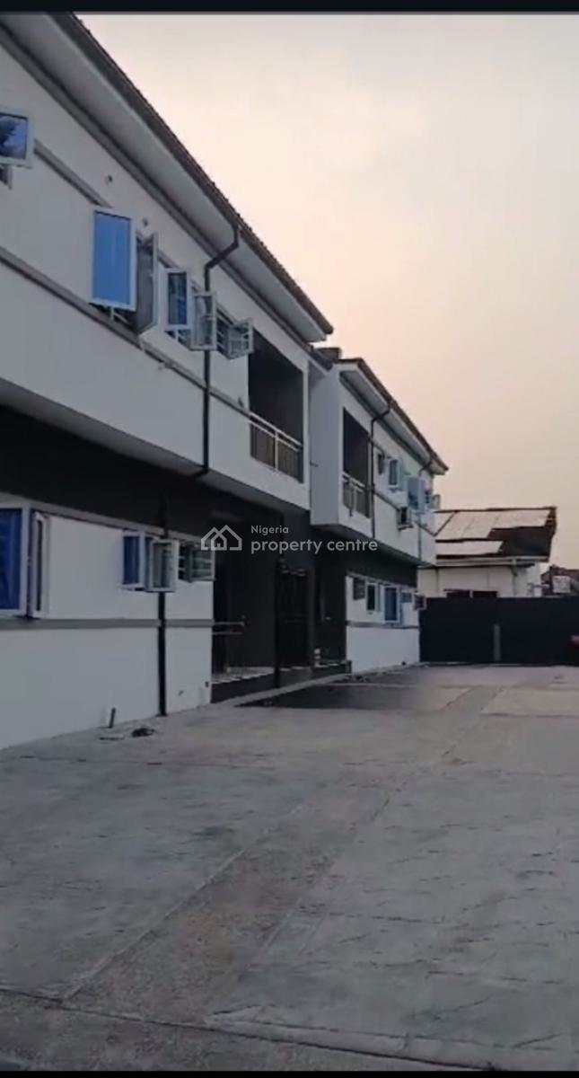 3 Bedroom Flat, Peace Estate, Oregon, Ikeja, Oregun, Ikeja, Lagos, Block of Flats for Sale