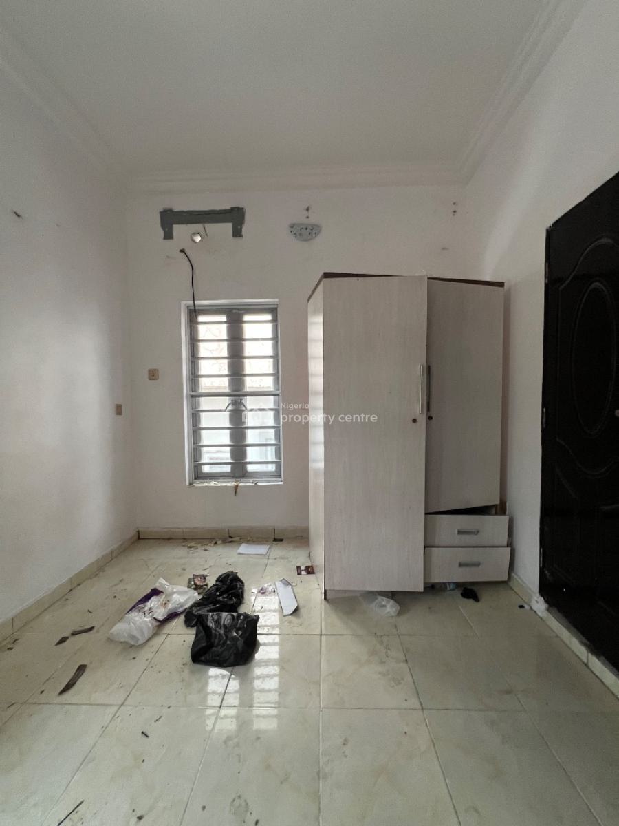 Well Built 3 Bedroom Apartment, Orchid Road, Lekki, Lagos, Flat / Apartment for Rent