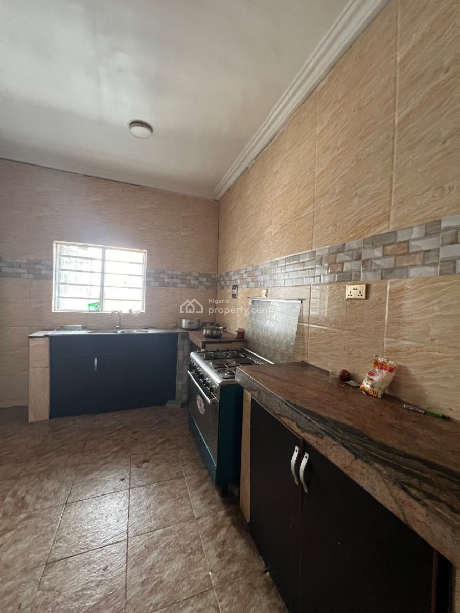 Well Built 3 Bedroom Apartment, Orchid Road, Lekki, Lagos, Flat / Apartment for Rent