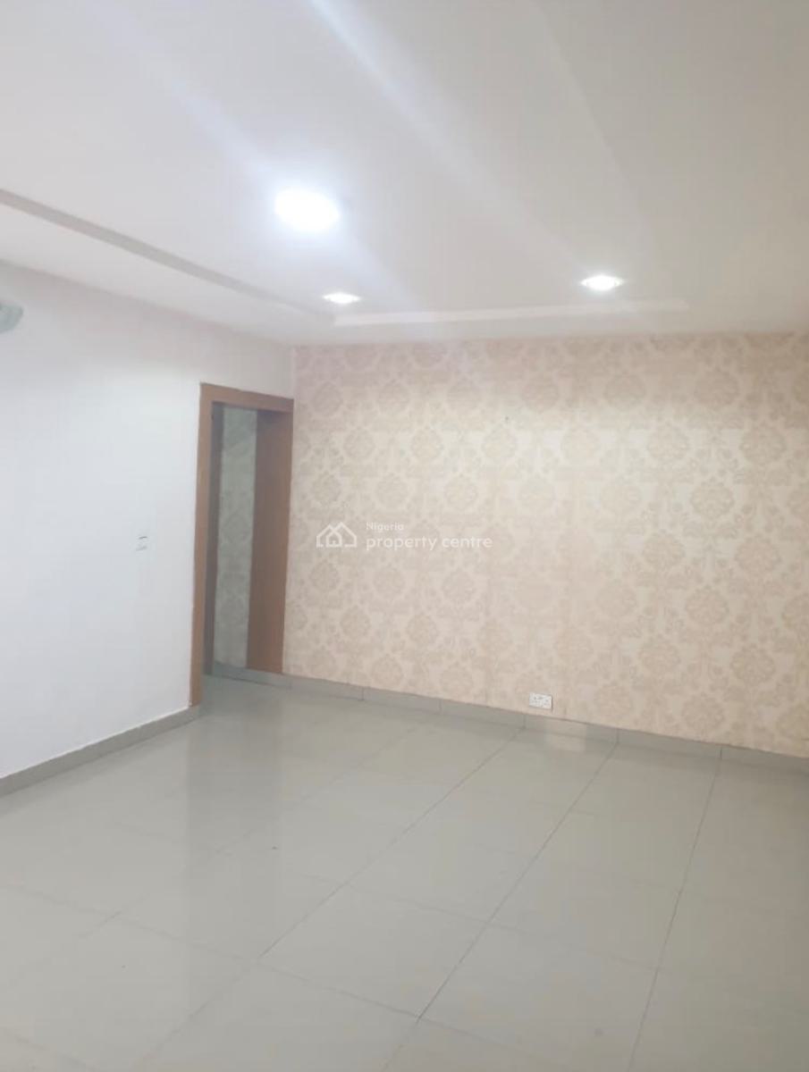 2 Bedroom Ensuite Flat in a Serene Environment, Gra Phase 2, Magodo, Lagos, Flat / Apartment for Rent