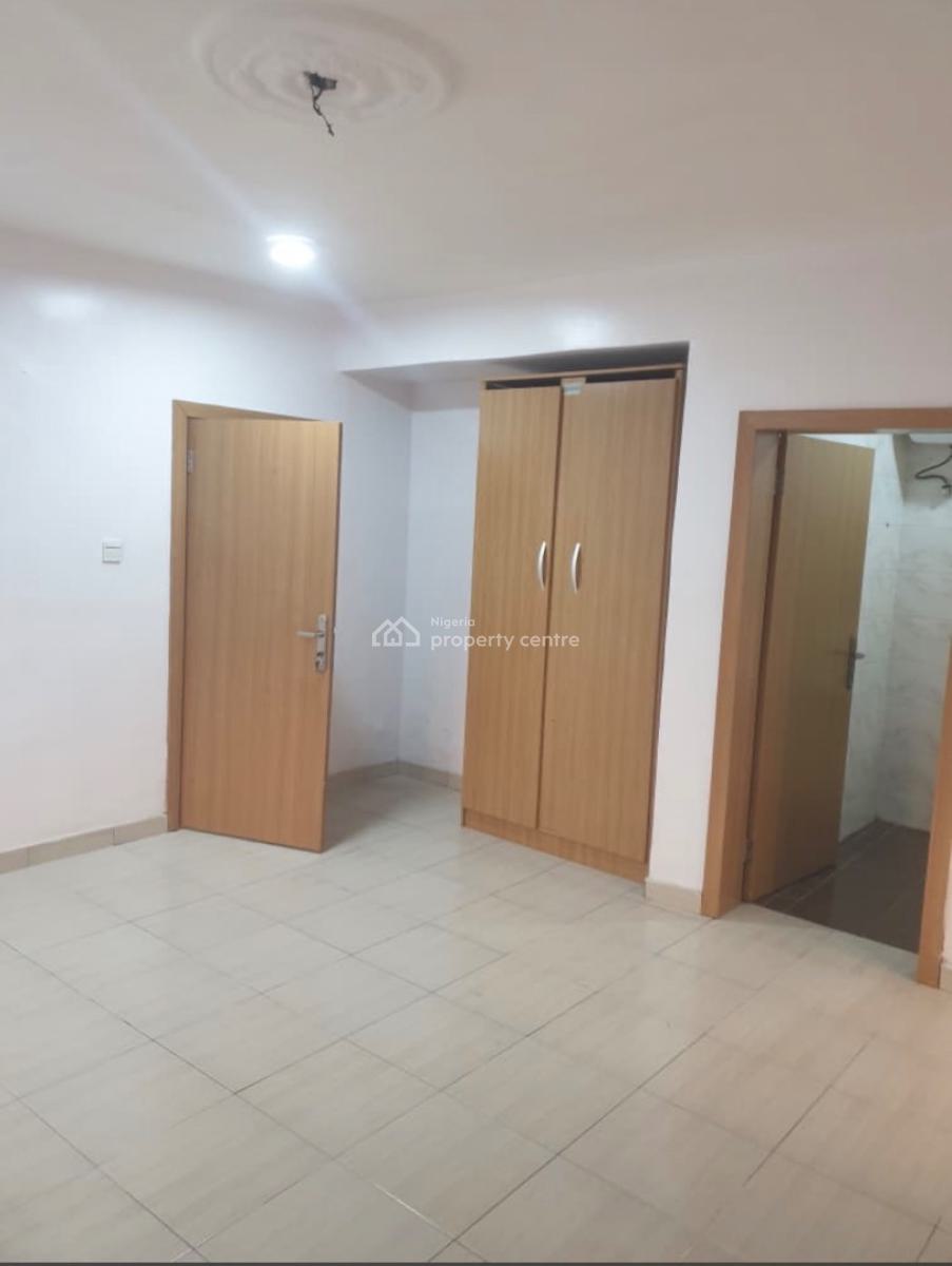 2 Bedroom Ensuite Flat in a Serene Environment, Gra Phase 2, Magodo, Lagos, Flat / Apartment for Rent