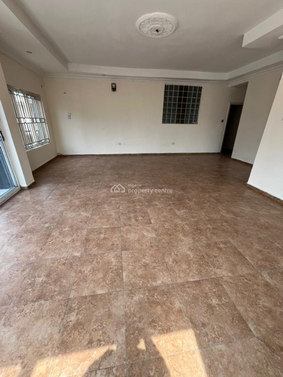 Classic 3-bedroom Apartment with  1room Bq., Lekki Phase 1, Lekki, Lagos, Flat / Apartment for Rent