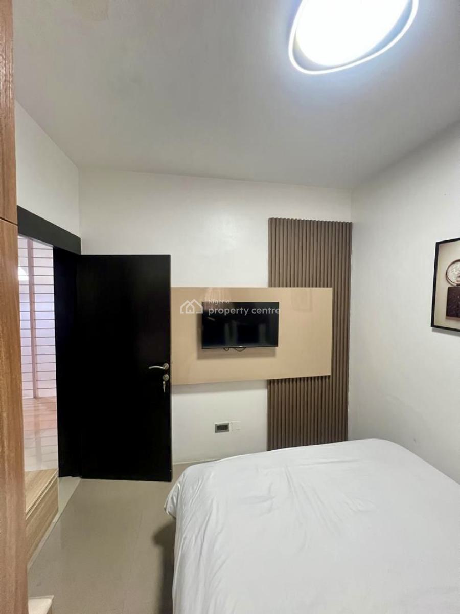 Tastefully Furnished 3-bedroom Maisonette with Inverter, Lekki Phase 1, Lekki, Lagos, Flat / Apartment for Rent
