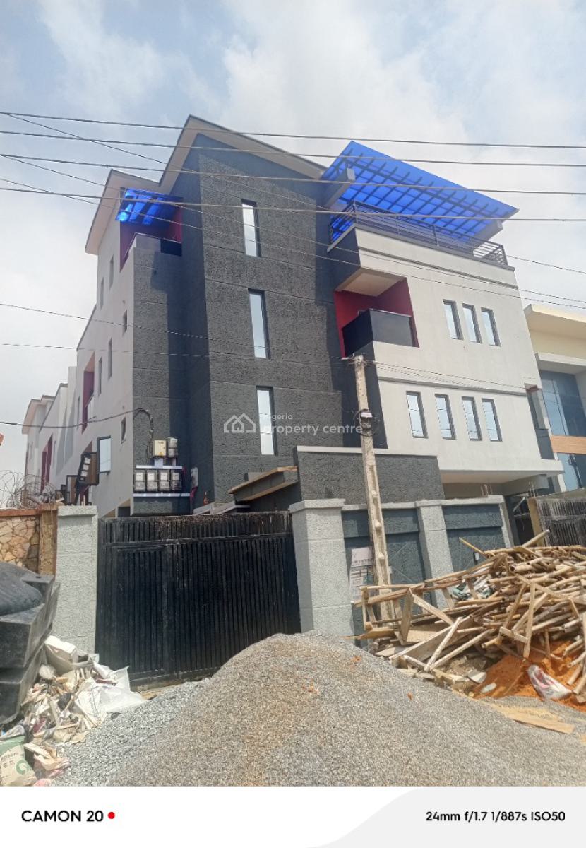 *quick Finger in Surulere*  4 Bedroom Terrace Duplex, Surulere, Lagos, Terraced Duplex for Sale