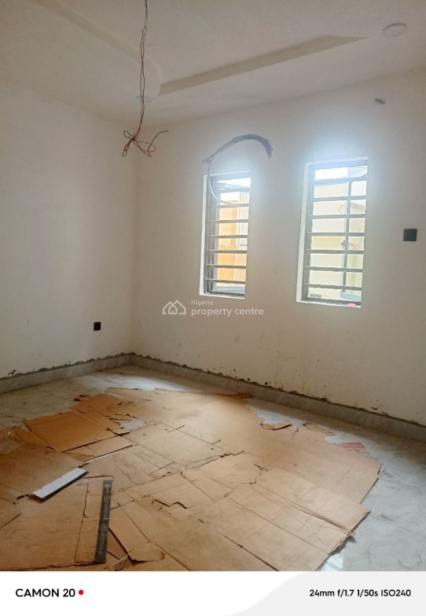 *quick Finger in Surulere*  4 Bedroom Terrace Duplex, Surulere, Lagos, Terraced Duplex for Sale