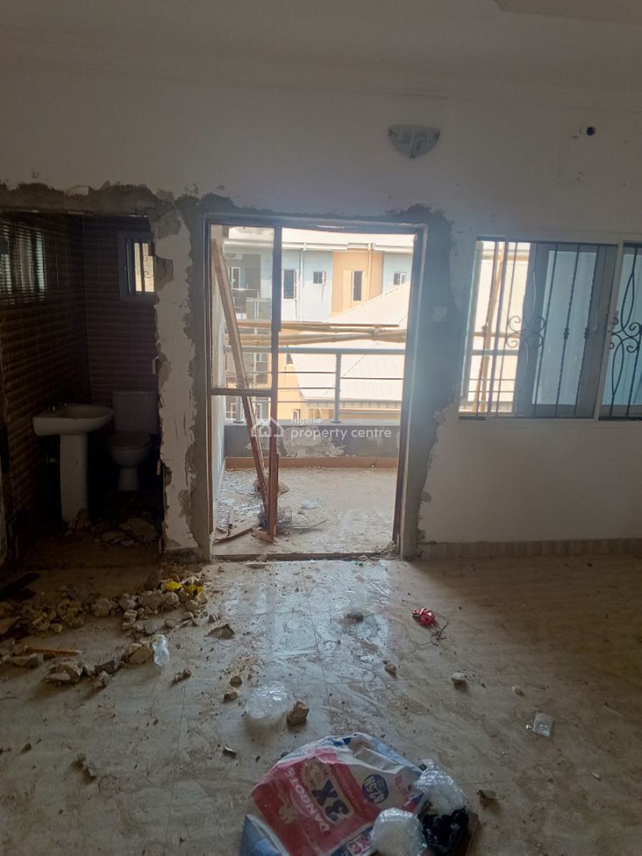 Superb 3 Bedrooms Flat..renovation Is Ongoing., Atlantic View Estate, Alpha Beach Road, New-road Bustop, Igbo Efon, Lekki, Lagos, Flat / Apartment for Rent