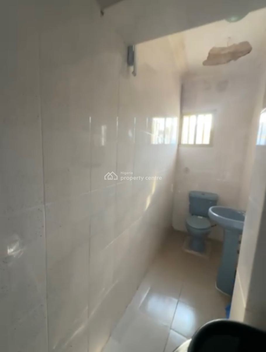 Luxurious Standard 1bedroom Mini Flat Upstairs, Osapa, Lekki, Lagos, Mini Flat (room and Parlour) for Rent