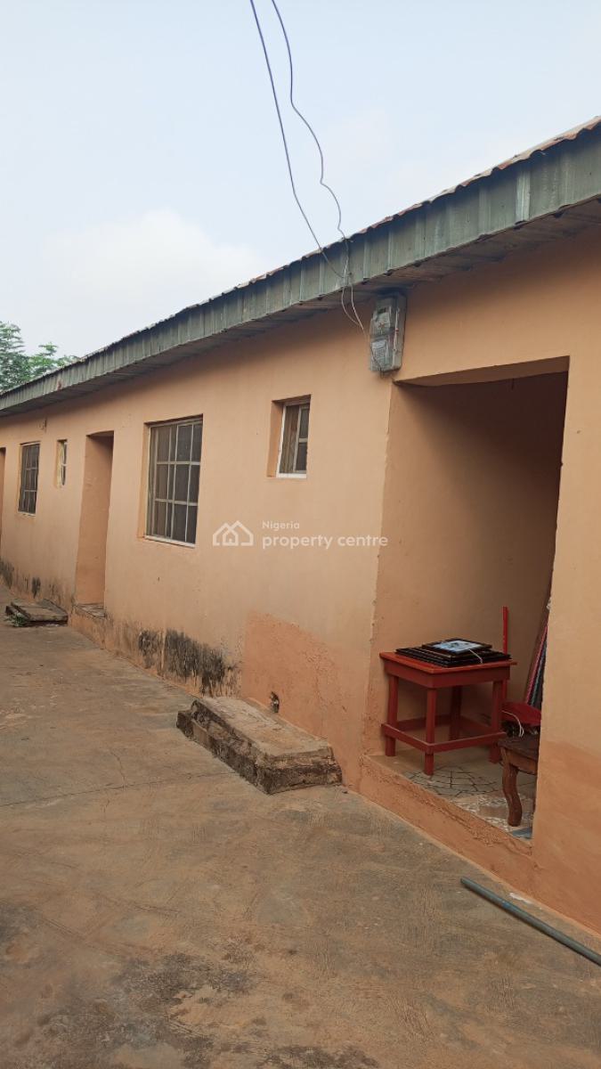 Decent Room& Parlour Self Contain, Unity Estate Elebu Ibadan, Ibadan, Oyo, Mini Flat (room and Parlour) for Rent