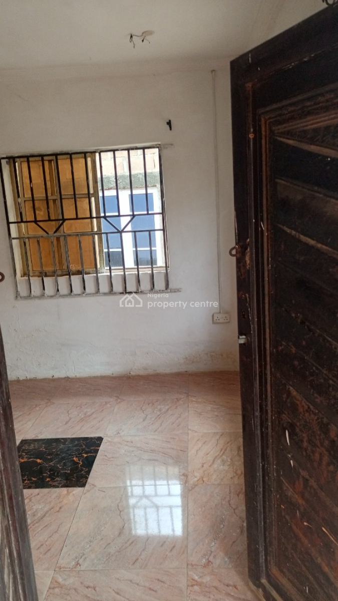 Decent Room& Parlour Self Contain, Unity Estate Elebu Ibadan, Ibadan, Oyo, Mini Flat (room and Parlour) for Rent
