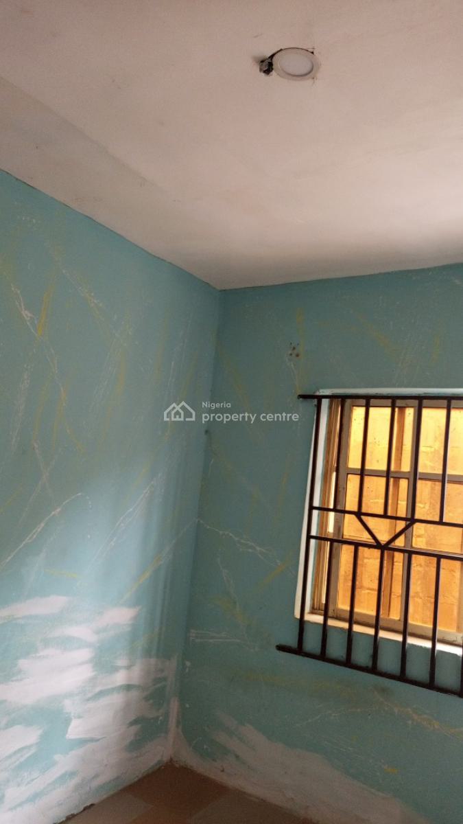 Decent Room& Parlour Self Contain, Unity Estate Elebu Ibadan, Ibadan, Oyo, Mini Flat (room and Parlour) for Rent