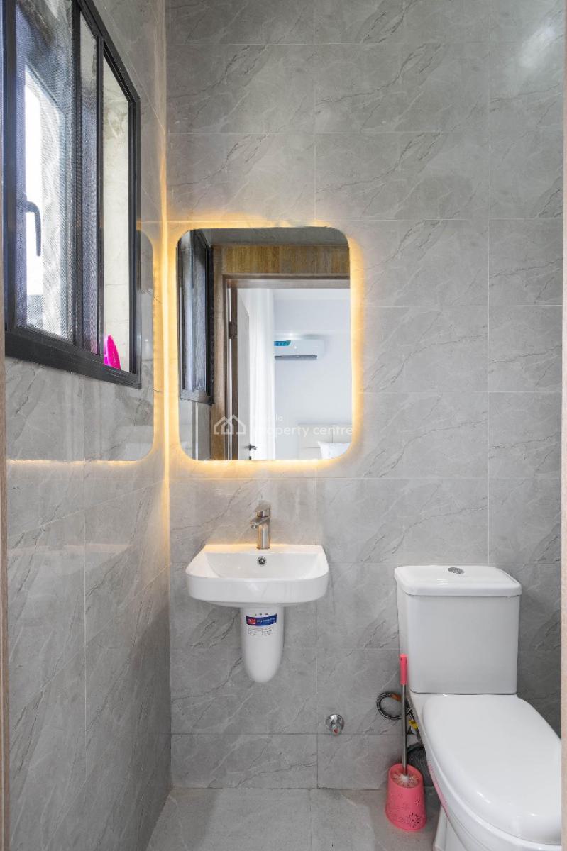 2 Bedroom Apartment, Lekki Phase 1, Lekki, Lagos, Flat / Apartment Short Let