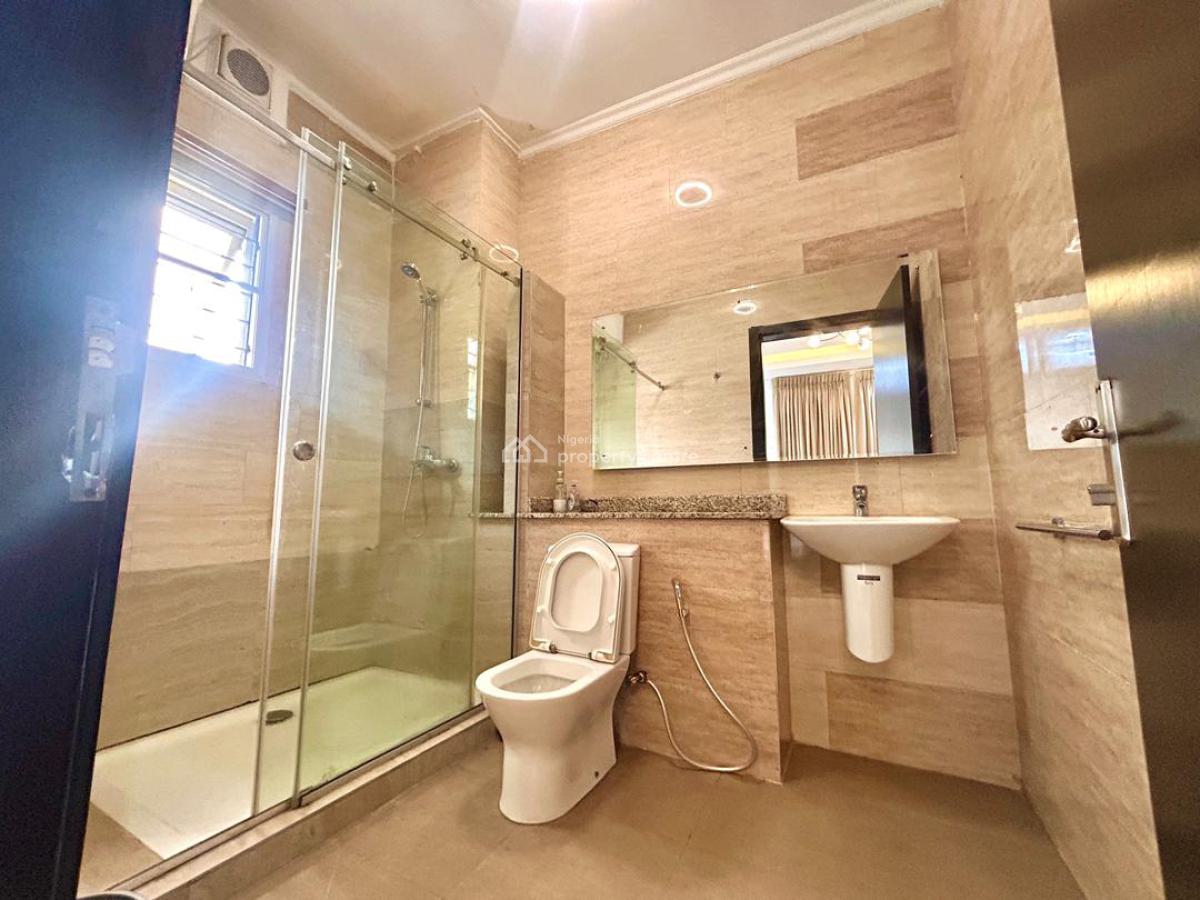 Spacious 3 Bedroom En-suite Apartment with a Pool, Gym & Good Fittings, Off Bourdillon Rd, Ikoyi, Lagos, Flat / Apartment for Rent