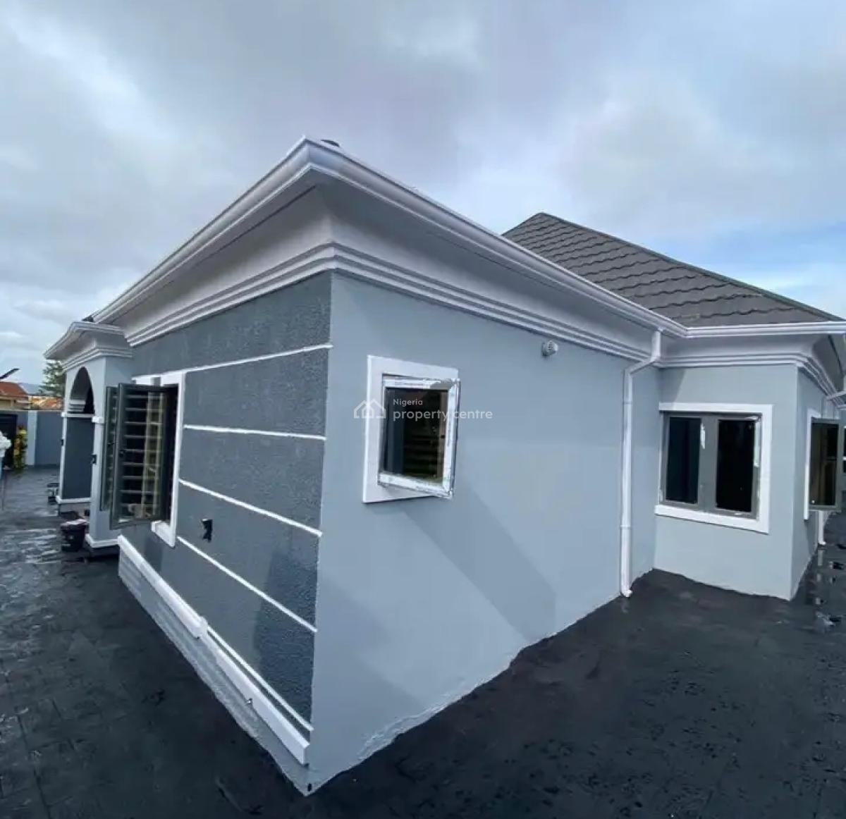 Well Built 4 Bedroom Detached Bungalow, Ateere ,kasunmu Off Akala’s Expressway, Ibadan, Oyo, Detached Bungalow for Sale