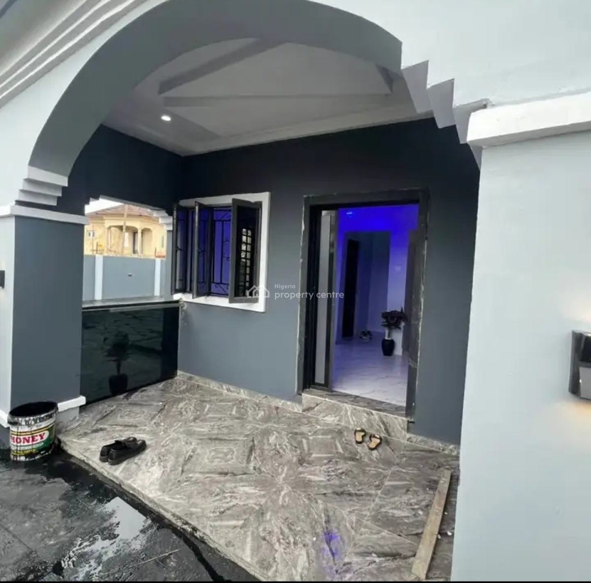 Well Built 4 Bedroom Detached Bungalow, Ateere ,kasunmu Off Akala’s Expressway, Ibadan, Oyo, Detached Bungalow for Sale