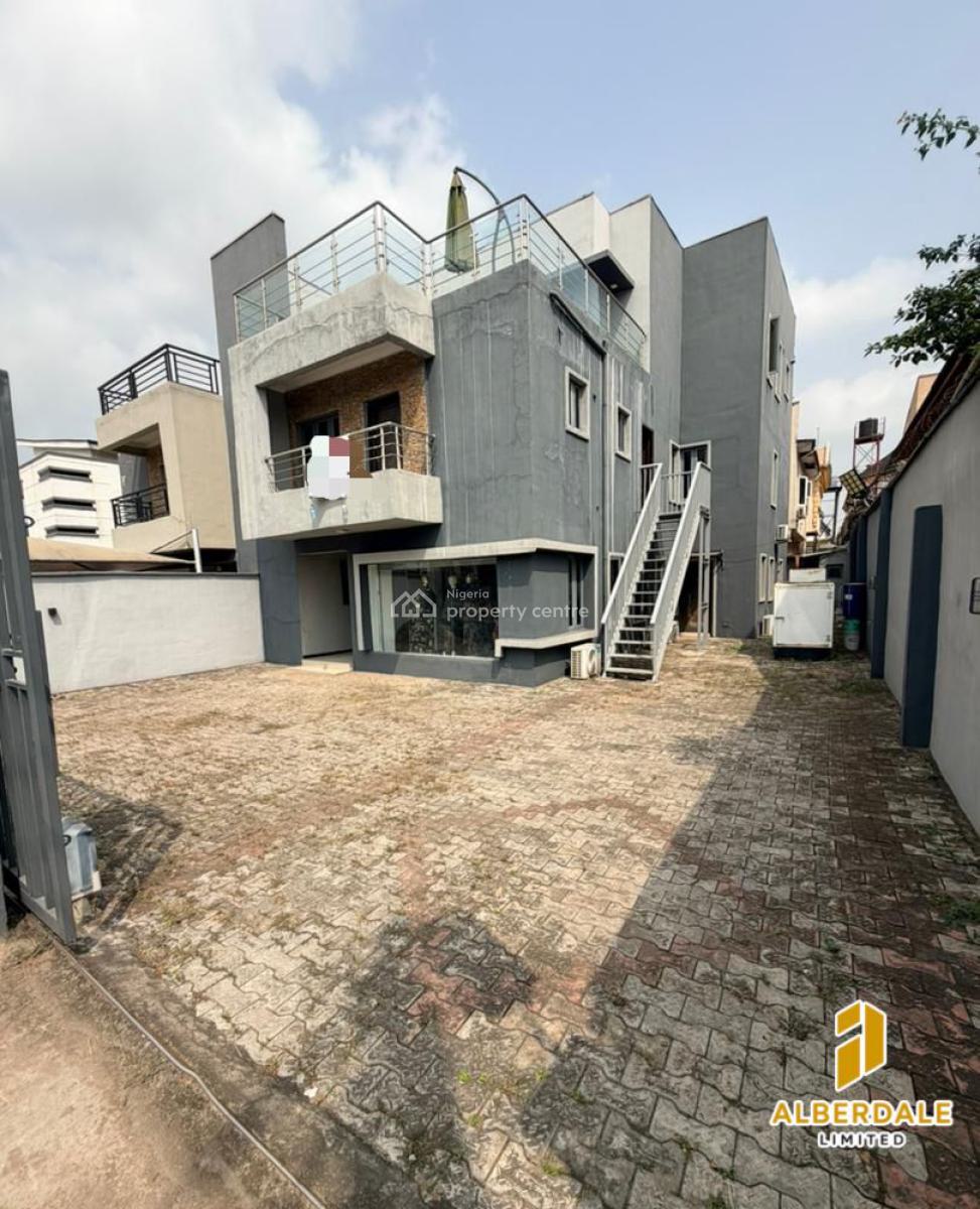 Tastefully Finished  3-bedroom Terrace Duplex, Gra Phase 2, Magodo, Lagos, Terraced Duplex for Rent