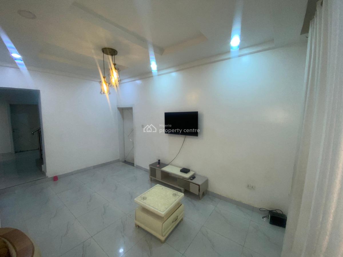 Fully Furnished Three(3) Bedroom Duplex @fortress, Fortress Estate Off Pyakasa Road Lugbe District Abuja, Lugbe District, Abuja, Terraced Duplex for Rent