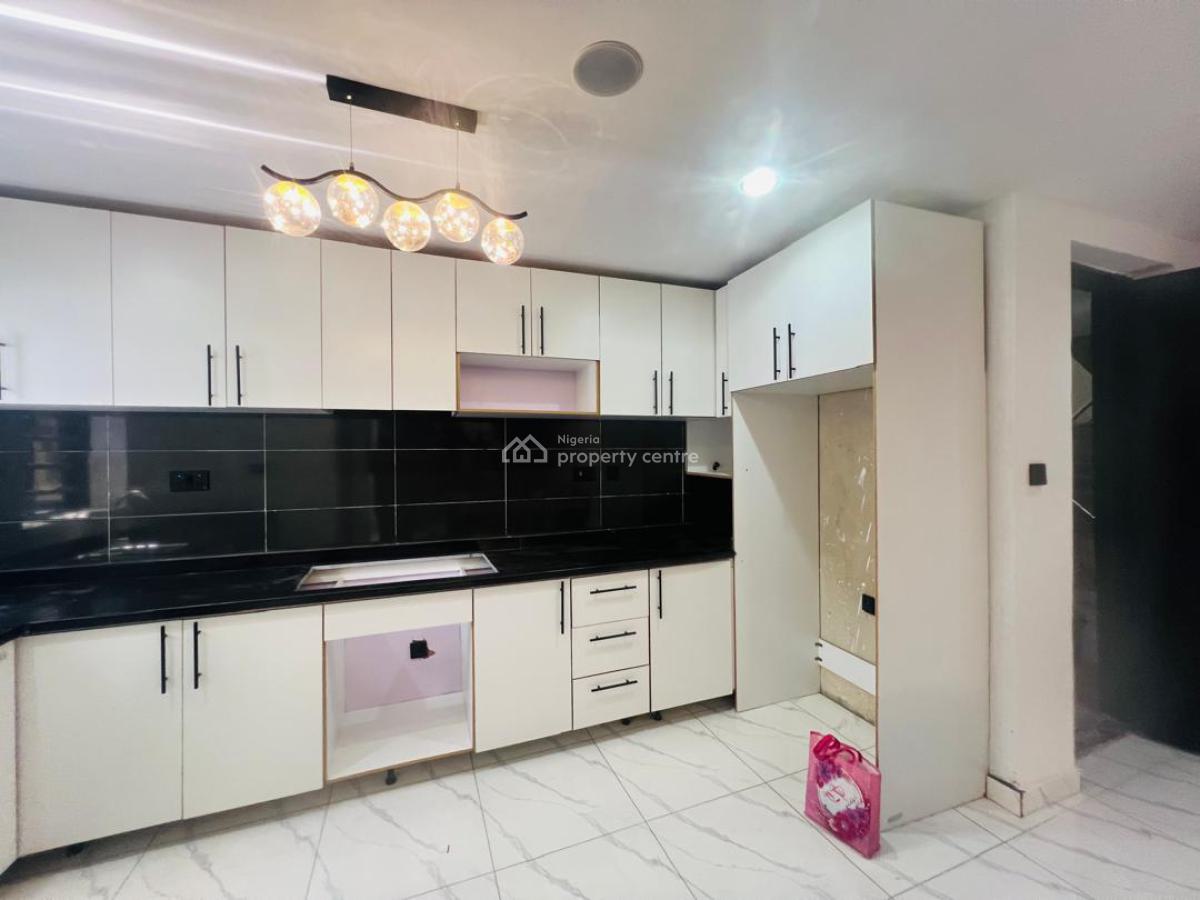 Luxury 2 Bedroom Apartments, Abraham Adesanya, Ajah, Lagos, Flat / Apartment for Sale