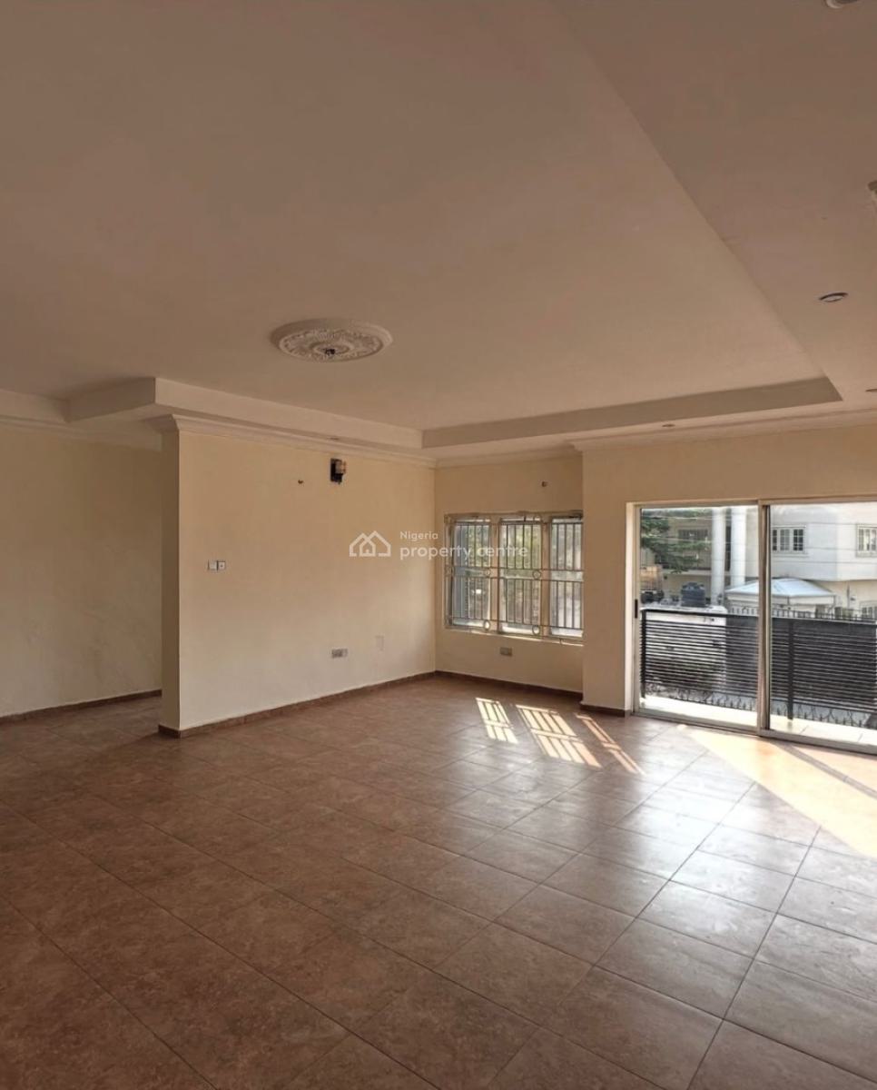 Self-serviced 3 Bedroom Apartment on Ground Floor, Lekki Phase 1, Lekki, Lagos, Flat / Apartment for Rent