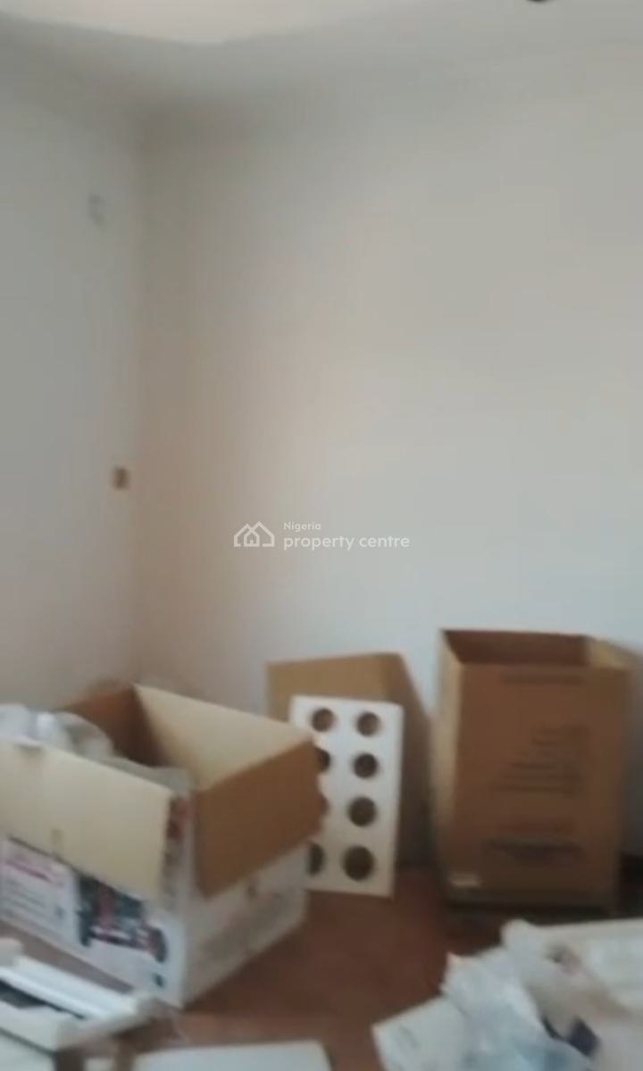 Spacious 3 Bedroom Up Flat (3rd Floor), Ikeja Gra, Ikeja, Lagos, House for Rent