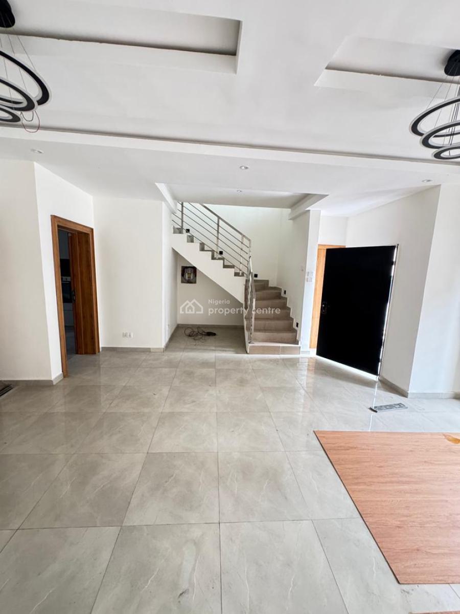 Well Built 3 Bedroom Duplex, Chevron, Lekki, Lagos, Terraced Duplex for Sale