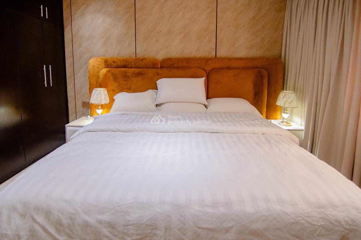 3 Bedroom Apartment, Lekki Phase 1, Lekki, Lagos, Flat / Apartment Short Let