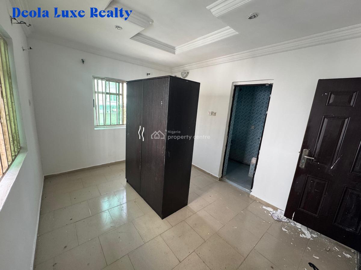 a Nice and Spacious 3 Bedroom Apartment with Balcony, Ologolo, Lekki, Lagos, Flat / Apartment for Rent