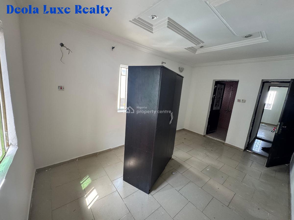 a Nice and Spacious 3 Bedroom Apartment with Balcony, Ologolo, Lekki, Lagos, Flat / Apartment for Rent