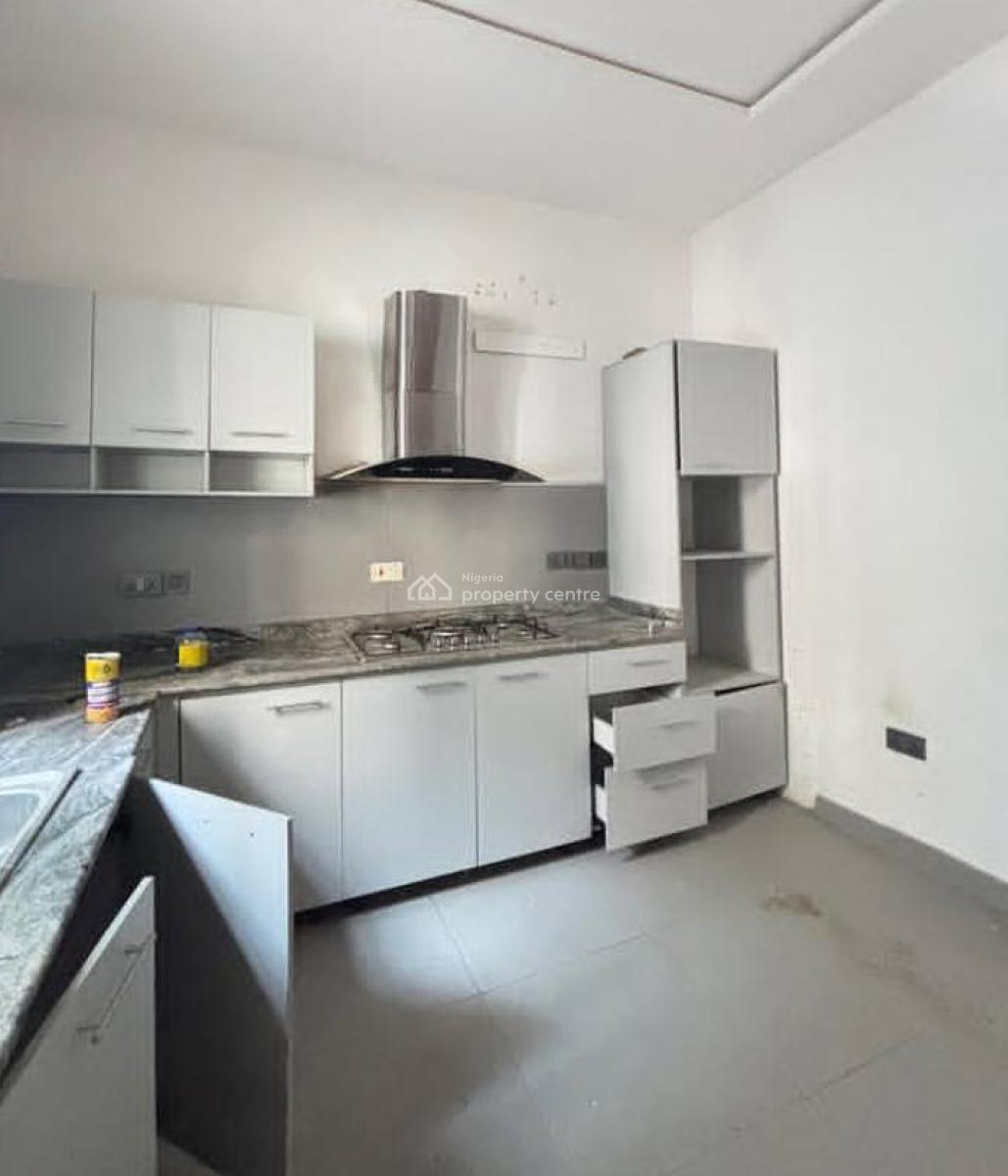 Well Built 2 Bedroom Apartment, Ologolo, Lekki, Lagos, Flat / Apartment for Rent