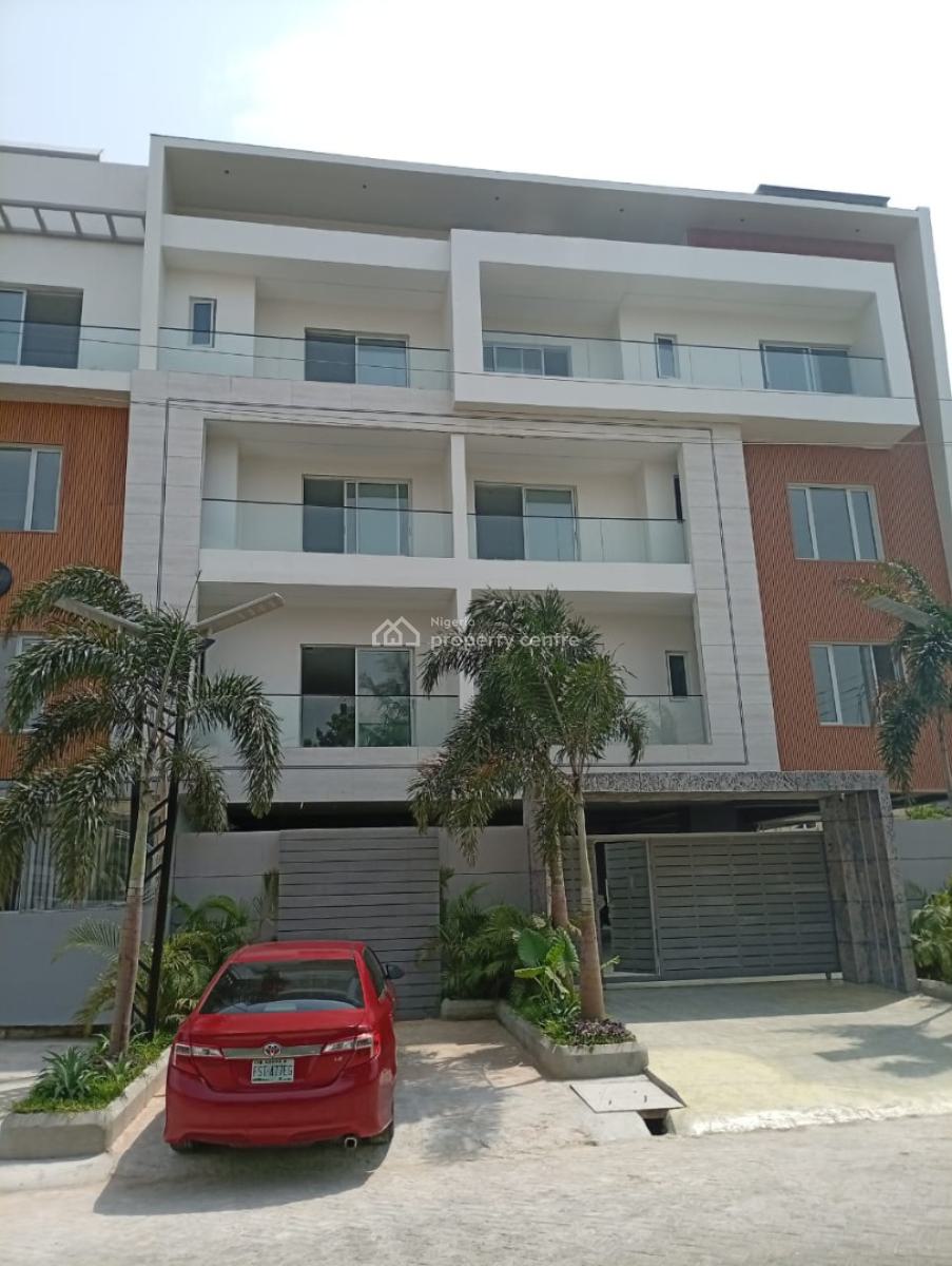 Decently Built 2 Bedroom Apartment, Lekki Phase 1, Lekki, Lagos, Flat / Apartment for Sale