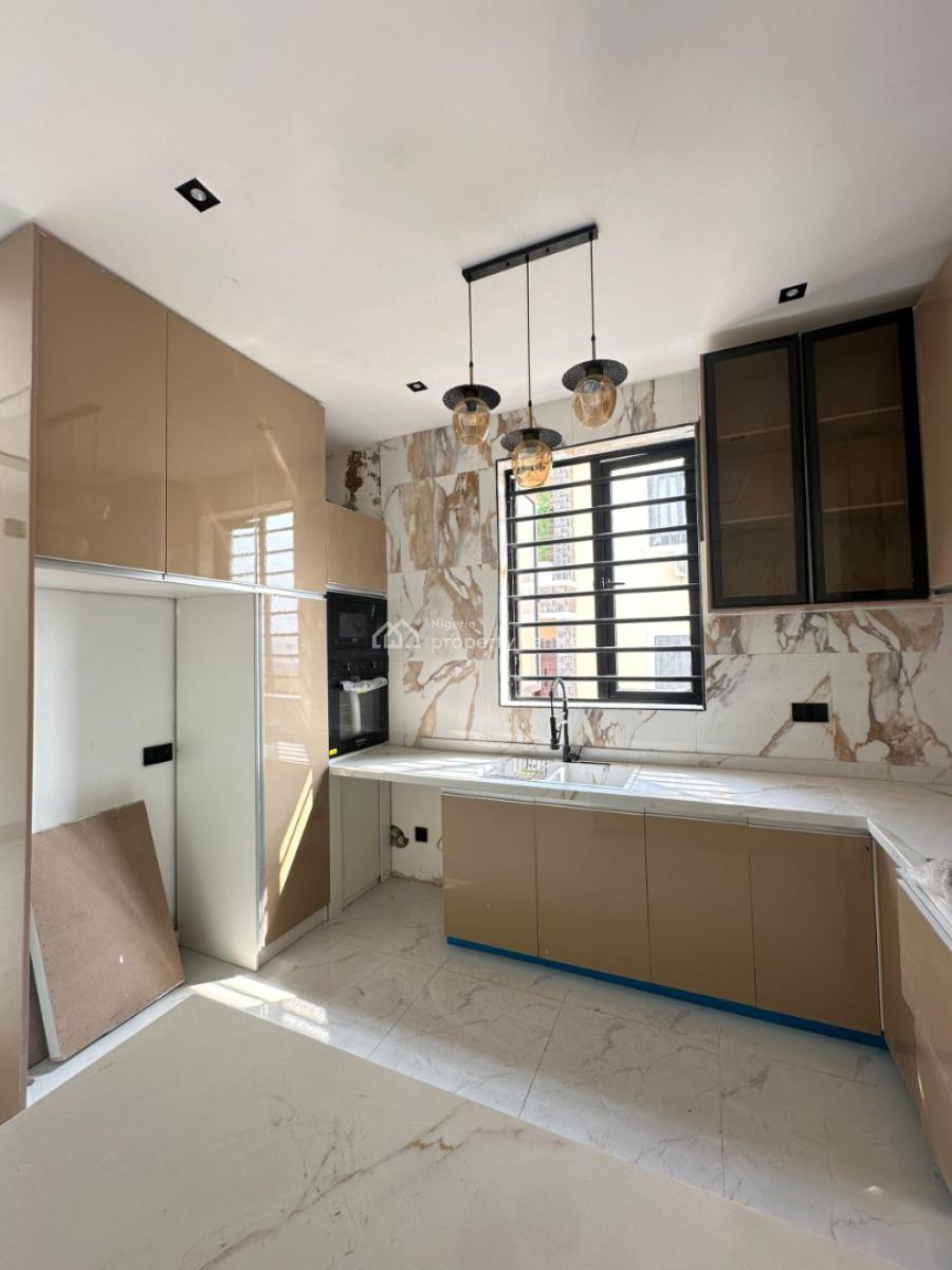 Luxury 2 Bedroom Apartment with Gym and Elevator in a Secure Location, Lekki Phase 1, Lekki, Lagos, Flat / Apartment for Sale