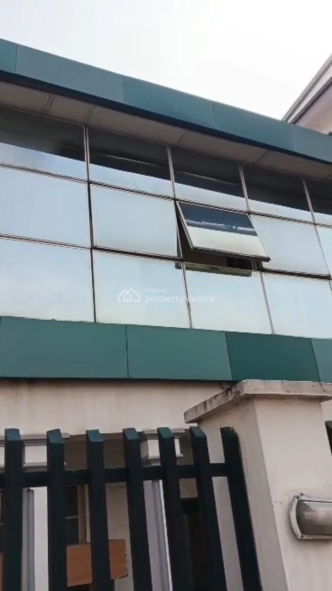 6 Bedroom Office Space with 2 Bedroom Chalets, Alagomeji, Yaba, Lagos, Office Space for Rent