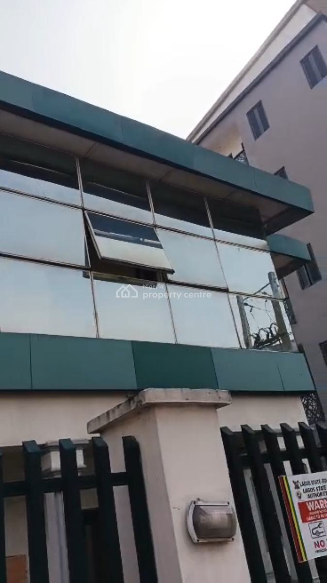 6 Bedroom Office Space with 2 Bedroom Chalets, Alagomeji, Yaba, Lagos, Office Space for Rent