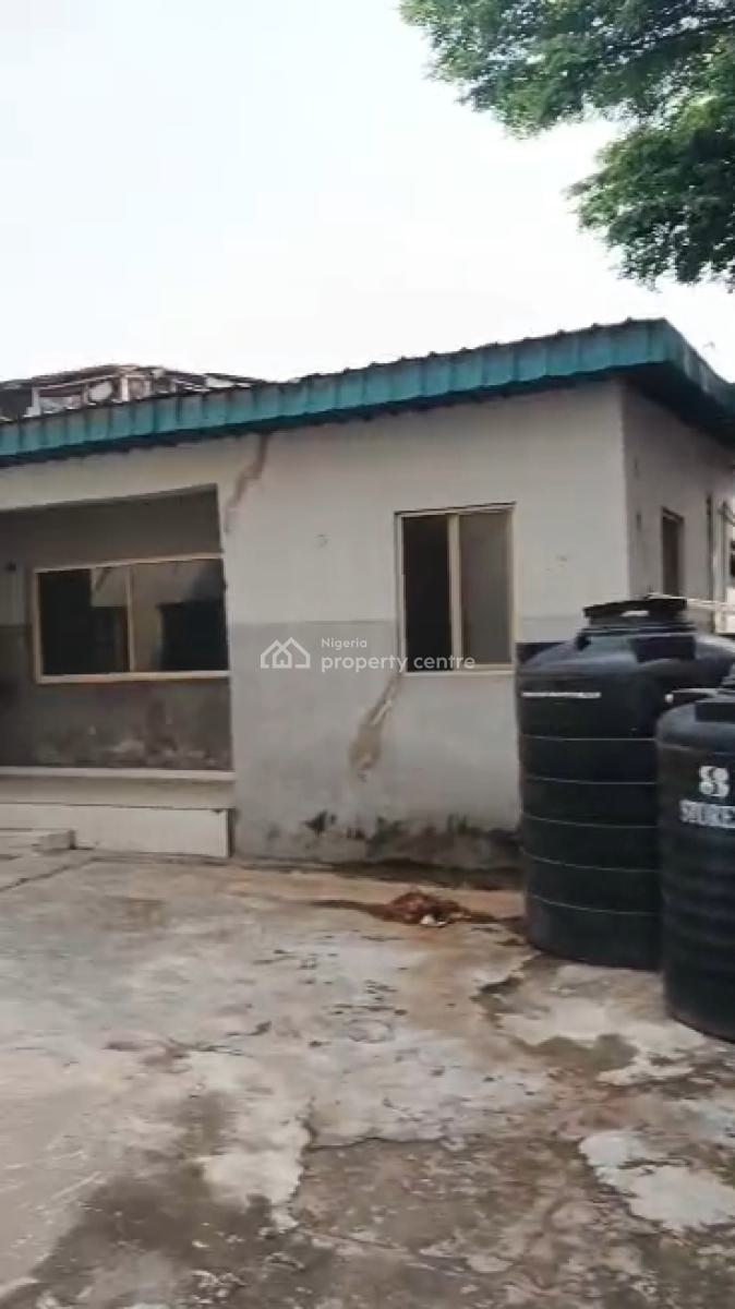 6 Bedroom Office Space with 2 Bedroom Chalets, Alagomeji, Yaba, Lagos, Office Space for Rent