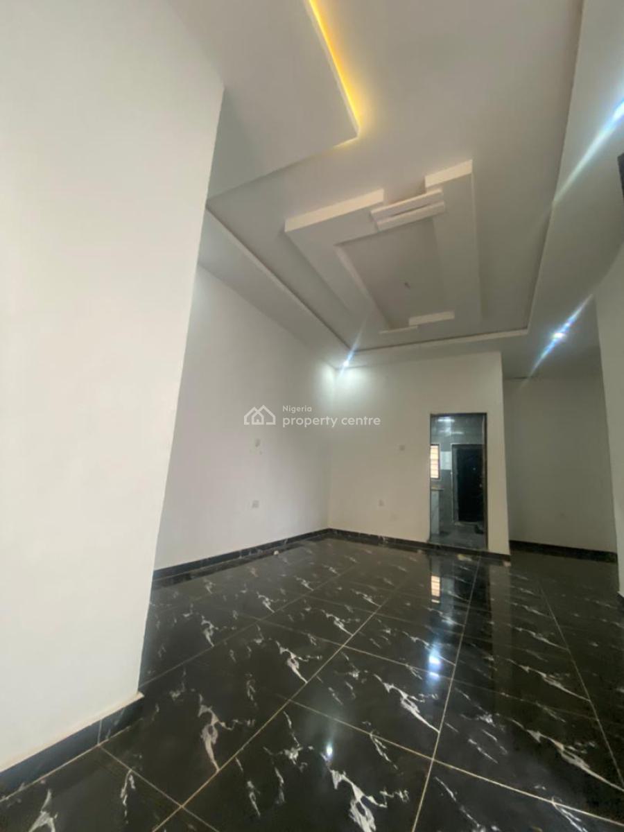 Used 2bedroom Flat, United Estate, Blenco Lane, Ajah, Lagos, Flat / Apartment for Rent