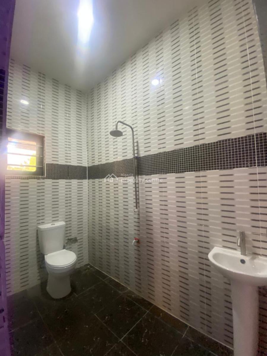 Used 2bedroom Flat, United Estate, Blenco Lane, Ajah, Lagos, Flat / Apartment for Rent