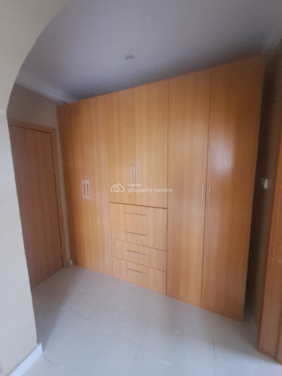 Well Built 4 Bedroom Terrace with Bq, Lekki Phase 1, Lekki, Lagos, Terraced Duplex for Rent