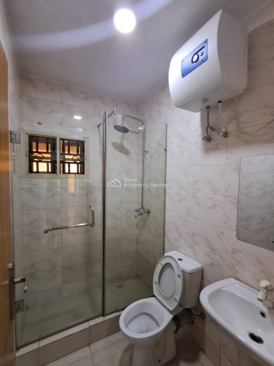 Decent Well Maintained 2 Bedroom Flat, Gra Phase 2, Magodo, Lagos, House for Rent
