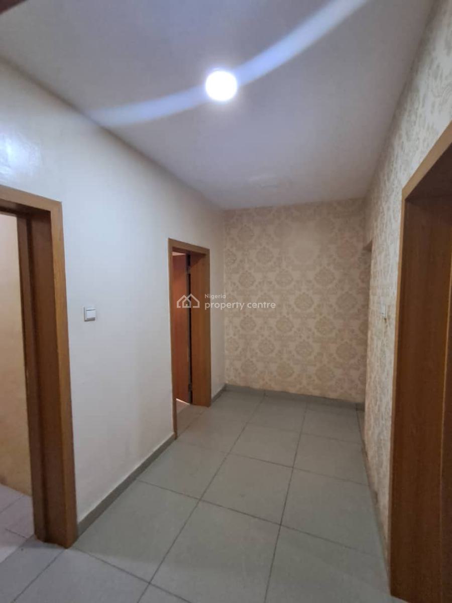 Decent Well Maintained 2 Bedroom Flat, Gra Phase 2, Magodo, Lagos, House for Rent
