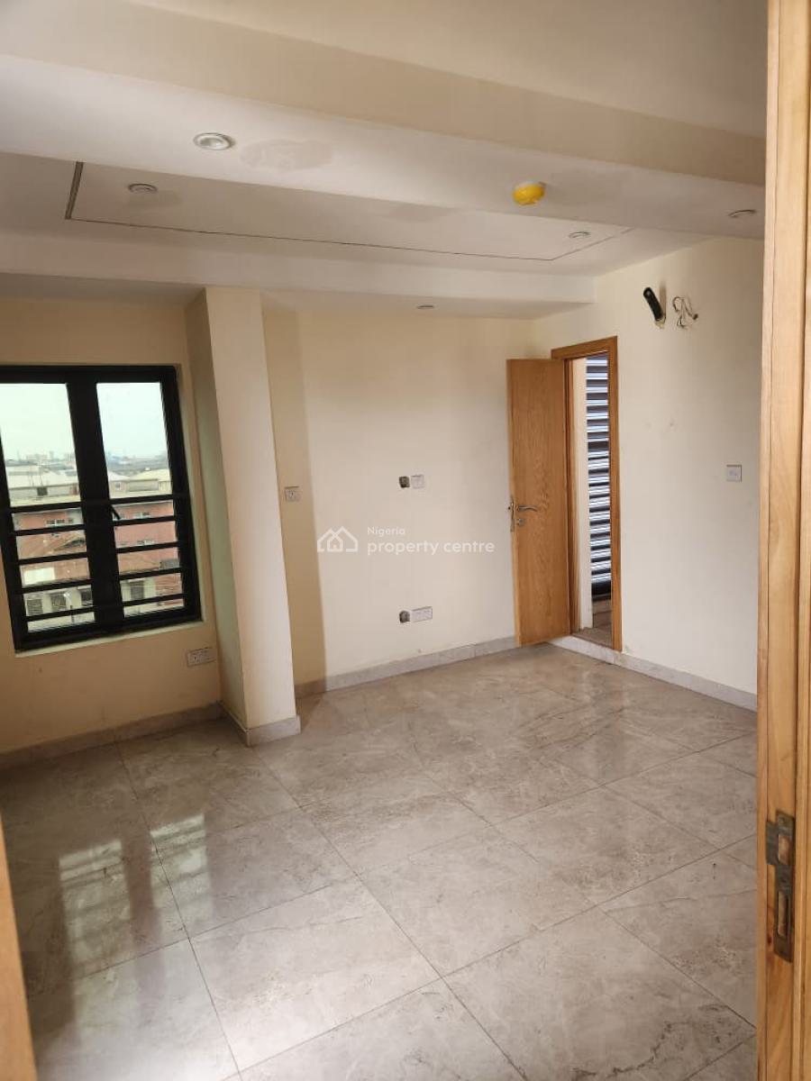 Newly Built and Lovely 3 Bedroom Apartment Tastefully Finished, Alagomeji, Yaba, Lagos, Flat / Apartment for Rent